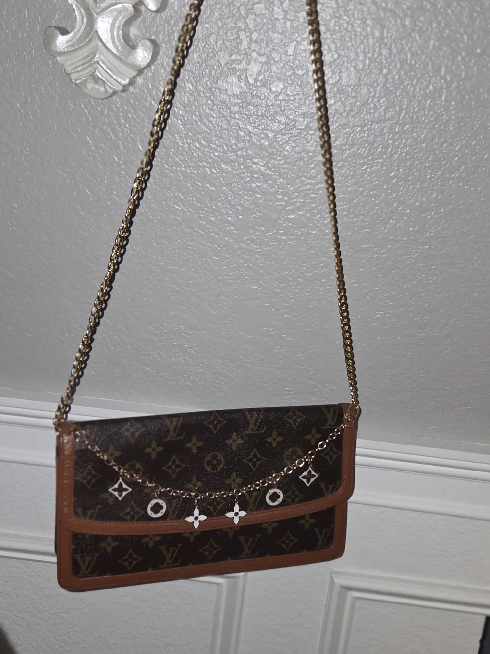 Louis Vuitton Monogram Clutch - Brown/Tan